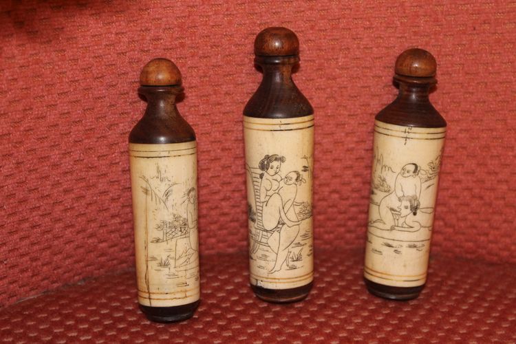 5 perfume bottles or snuffboxes with erotic bone decoration China 20th century period