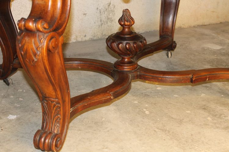 Table de salle à manger en noyer avec ses 3 allonges style Louis XV ép. 19ème long : 3 mètres