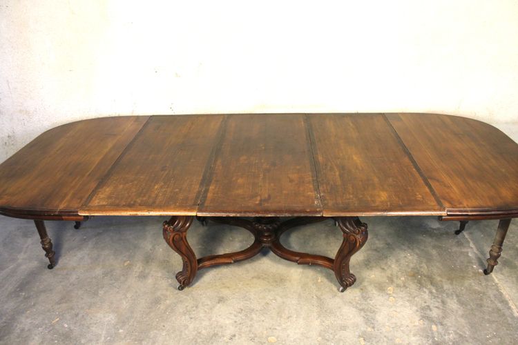 Table de salle à manger en noyer avec ses 3 allonges style Louis XV ép. 19ème long : 3 mètres