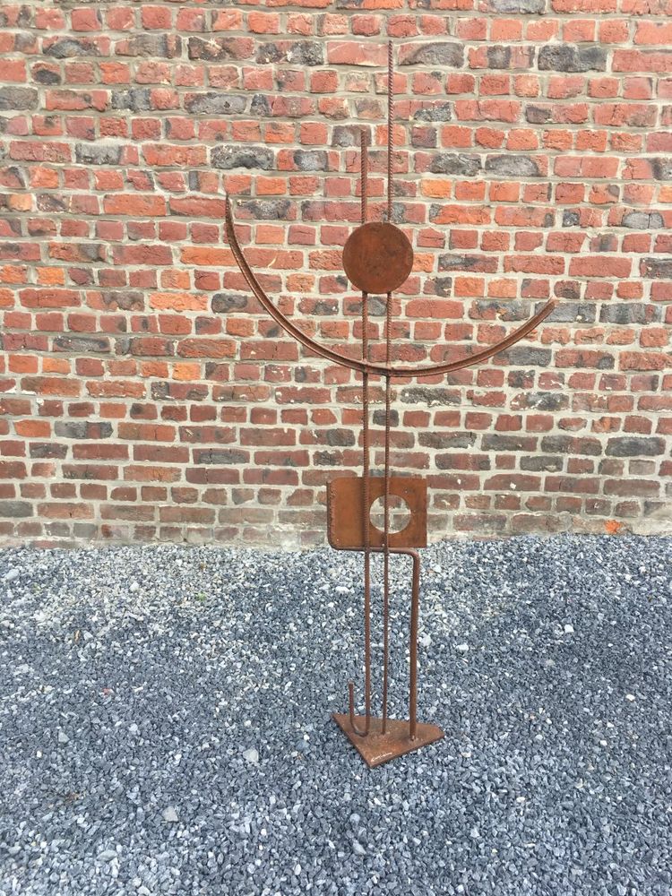 Guylaine Guy (1929) Faux Et Usage De Faux.  Assemblage De Métaux.  Hauteur 154 Cm.