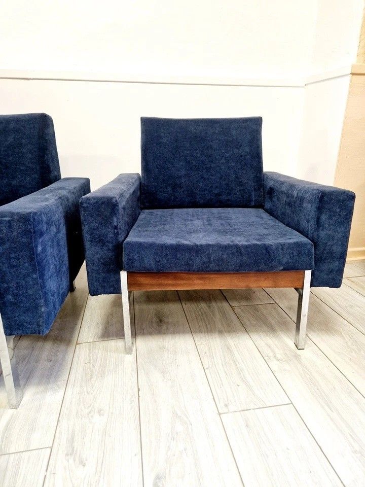 Pair of mid-century Danish club chairs in the Kiushu Saporiti style