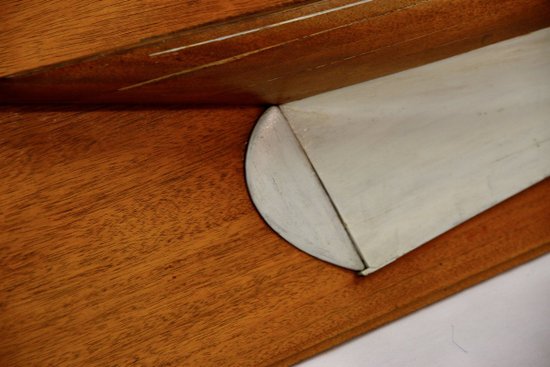 Demi-coque En Bois, XXe Siècle