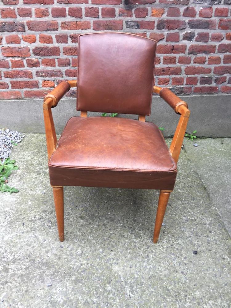 3 Fauteuils Bridges Recouvert De Cuir, Epoque Art Deco, Circa 1940