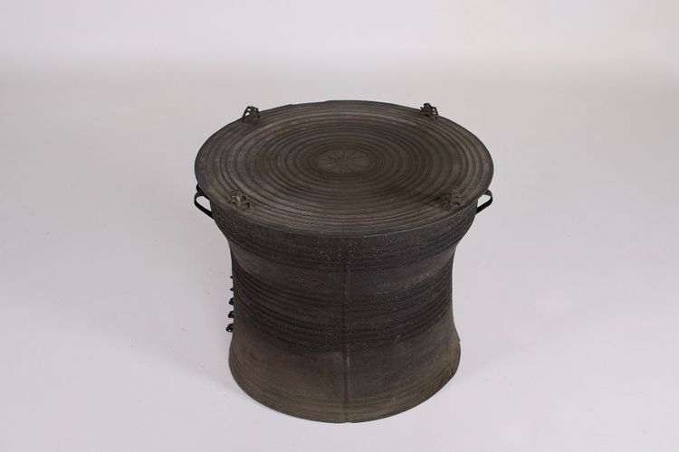Tambour de pluie en bronze