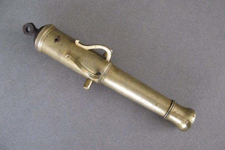 Kleine Bronzekanone aus dem 18. Jahrhundert.