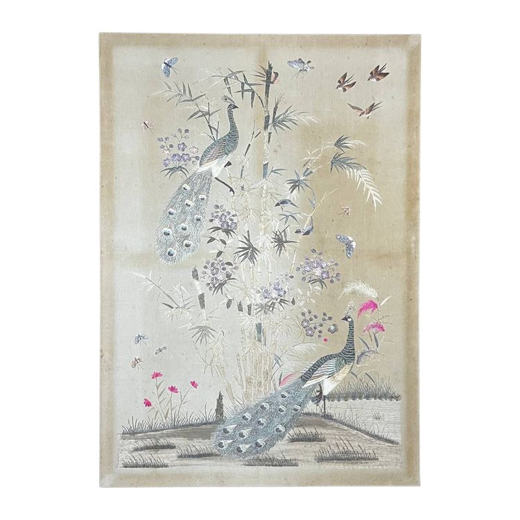 Grande pannello asiatico ricamato, pavoni e bambù - seta dipinta e ricamata - inizio XX secolo.