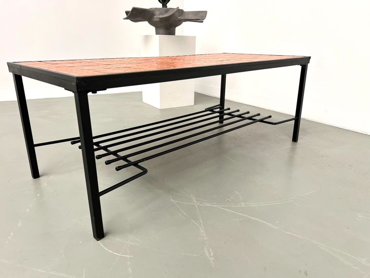 Modernistischer Couchtisch aus den 70er Jahren