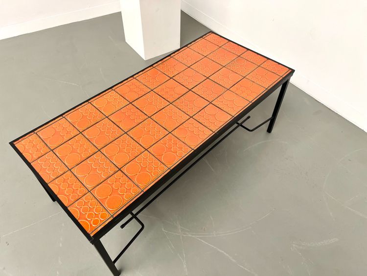 Modernistischer Couchtisch aus den 70er Jahren