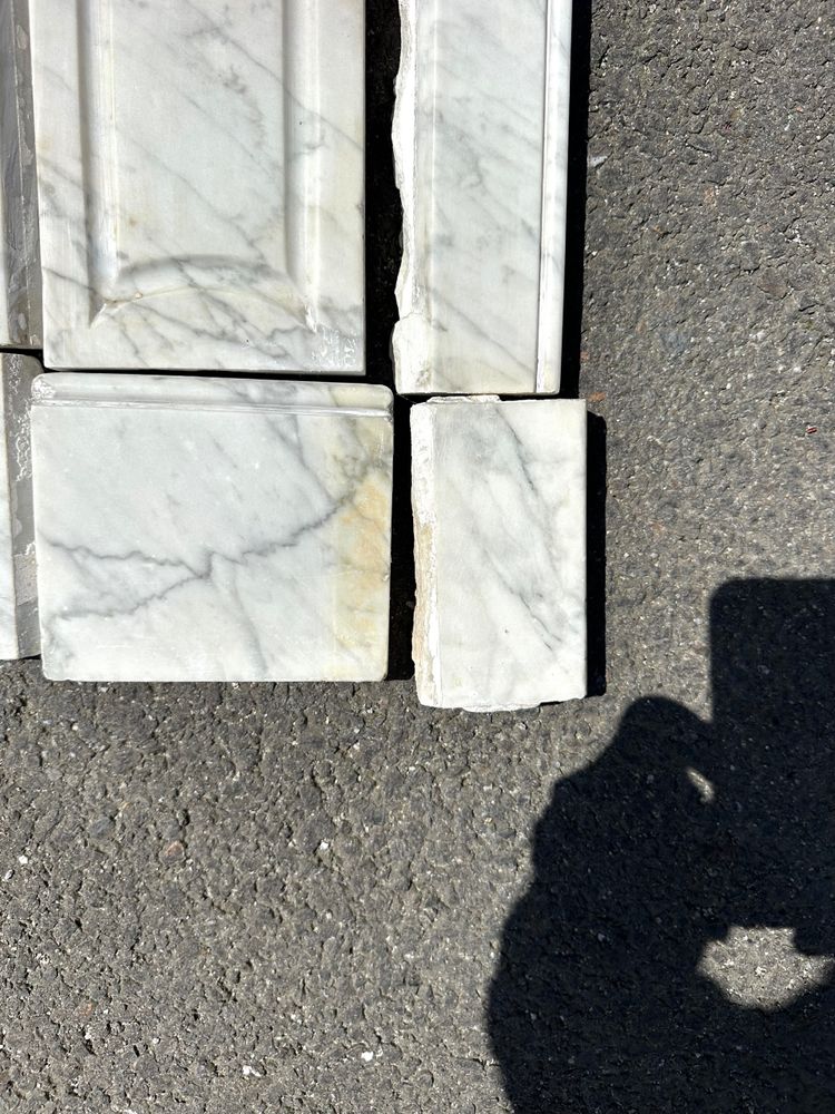 Kamin im Stil von Louis XV aus weißem Marmor