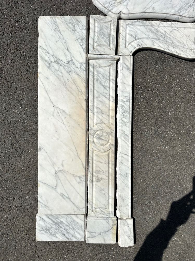 Kamin im Stil von Louis XV aus weißem Marmor