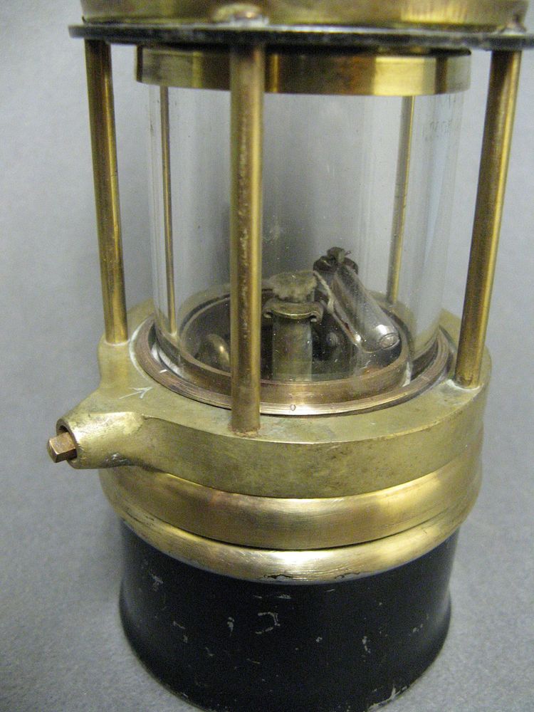 Wolf Safety Lamp Of America.