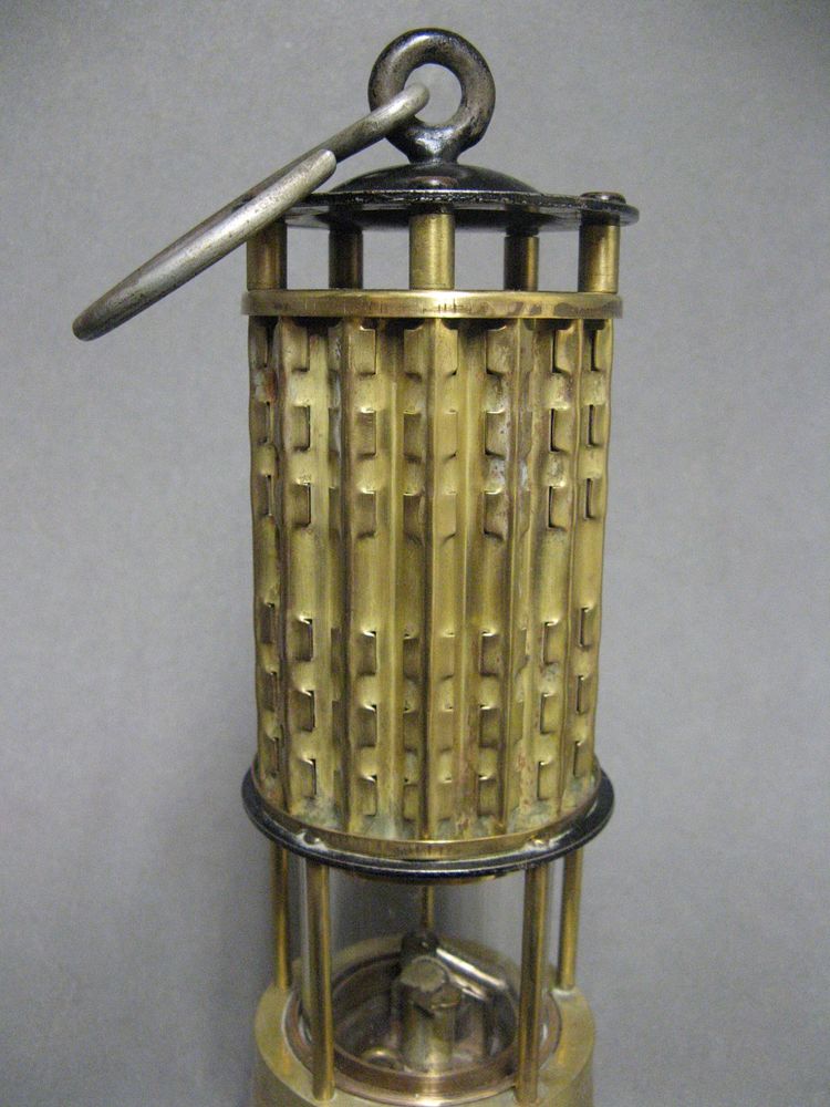 Wolf Safety Lamp Of America.