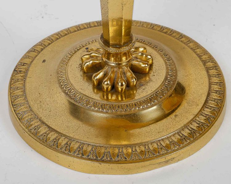 Paire de flambeaux d’époque Directoire en bronze ciselé et doré, montée en lampes