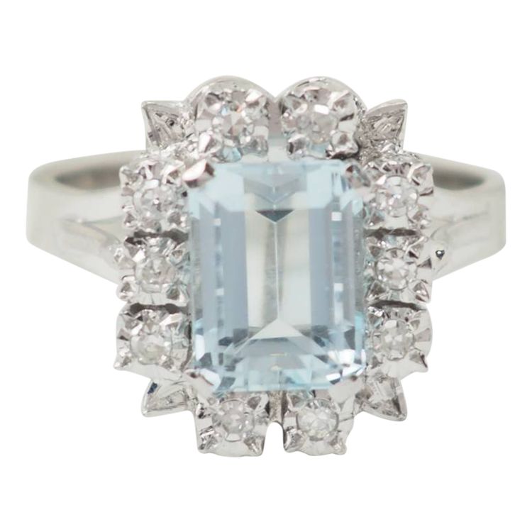 Ring in white gold, aquamarine and diamonds