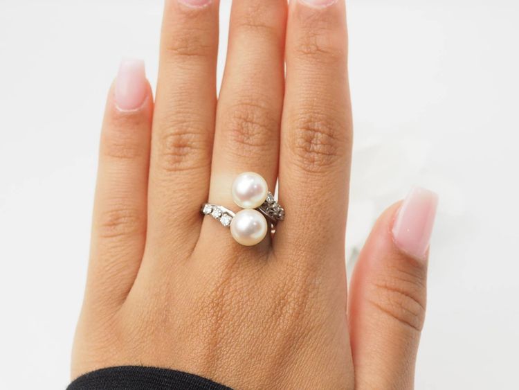Ring Toi et Moi aus Weißgold, Zuchtperlen und Diamanten