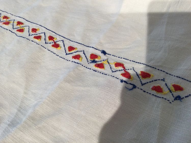 Nappe en lin brodée 