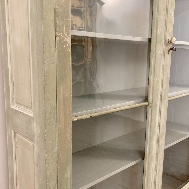 Bibliothek Vitrine mit Holztäfelung XIX
