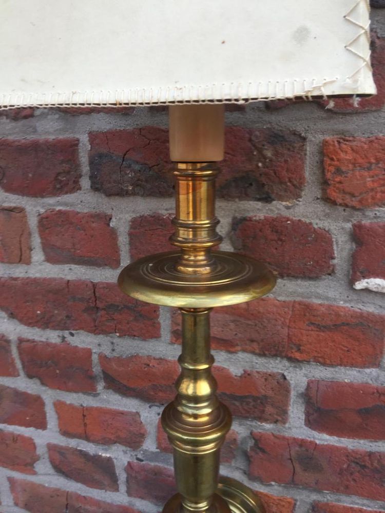 Coppia di lampade da parete neo classiche in bronzo e ottone, circa 1950