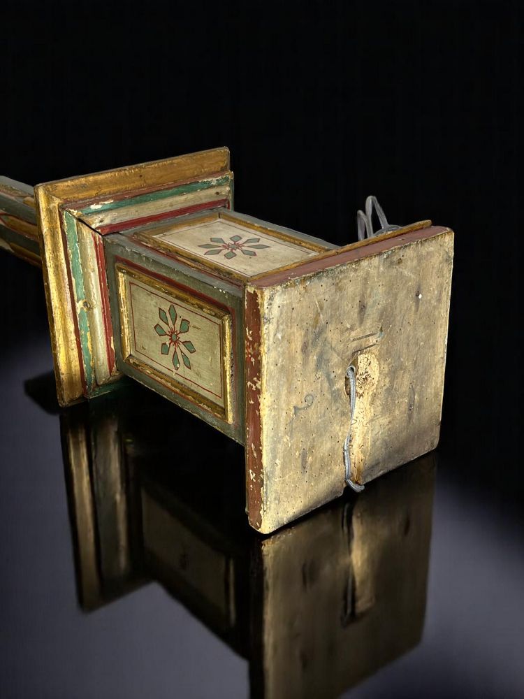 18th CENTURY ITALIAN FLORENTINE POLYCHROME WOOD PIEDESTAL TRANSFORMED INTO LAMP 96 CM