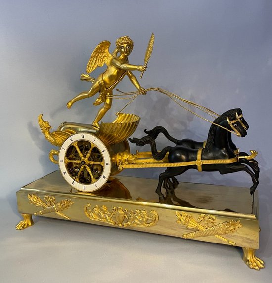Pendule Empire "Char de l'Amour" en bronze - Jean Simon Deverberie