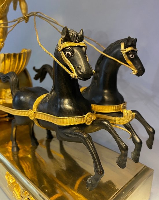 Pendule Empire "Char de l'Amour" en bronze - Jean Simon Deverberie