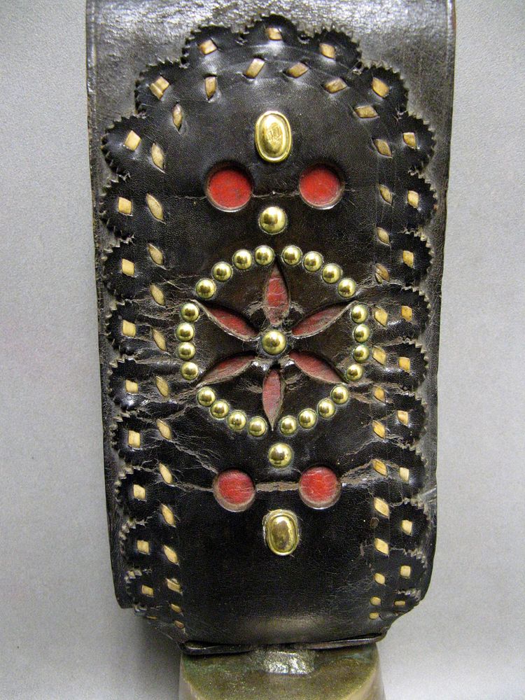Cloche De Vache Obertino en bronze avec son collier. 