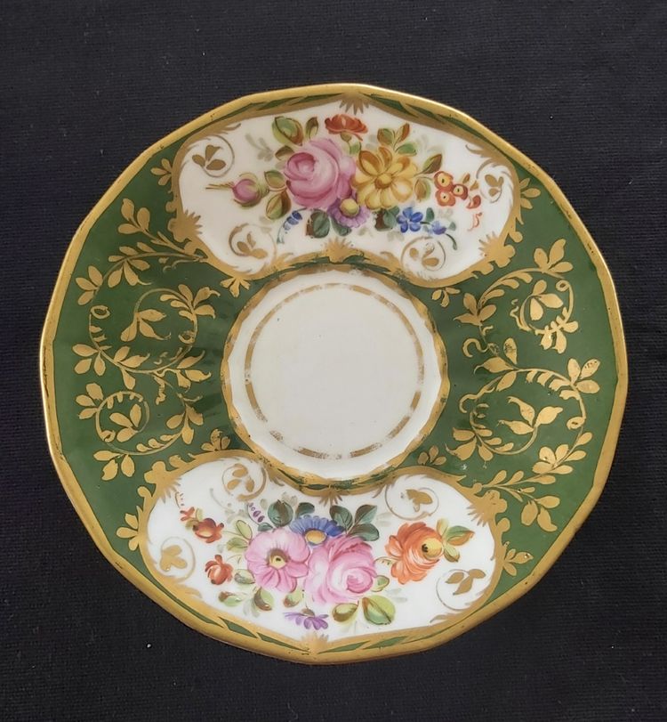 Tazza in porcellana dura del XVIII secolo della Manufacture du Duc d'Angoulême