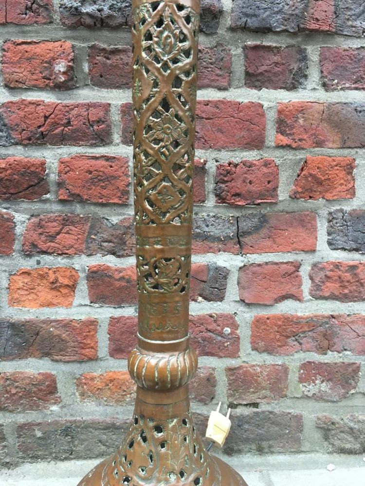 Coppia di grandi lampade in ottone in stile orientale, circa 1930
