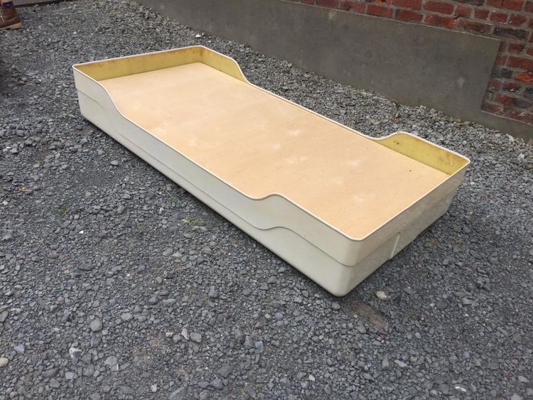 Marc Berthier, Pair Of Plastic Beds Circa 1970, Model Ozoo 700