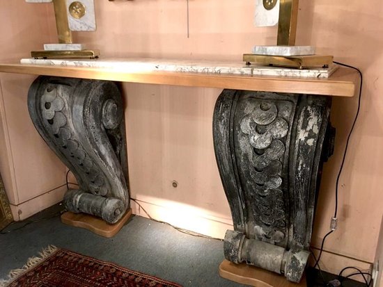 Console Contemporaine Composée D’éléments Haussmaniens XIXe