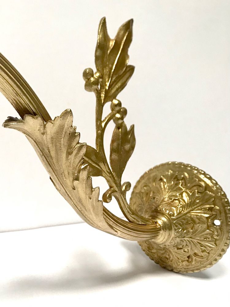 Applique murale en bronze doré Art-nouveau abat-jour en pâte de verre  signé Muller Frères 