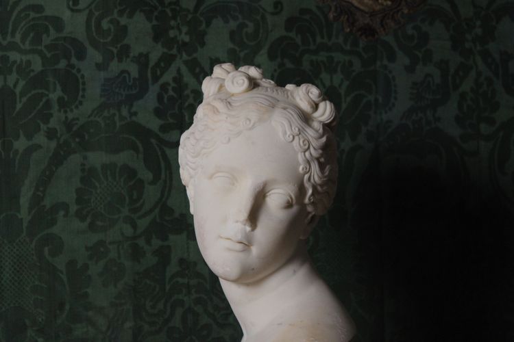 Venere italica, busto in marmo di Casanova, 1850 circa.