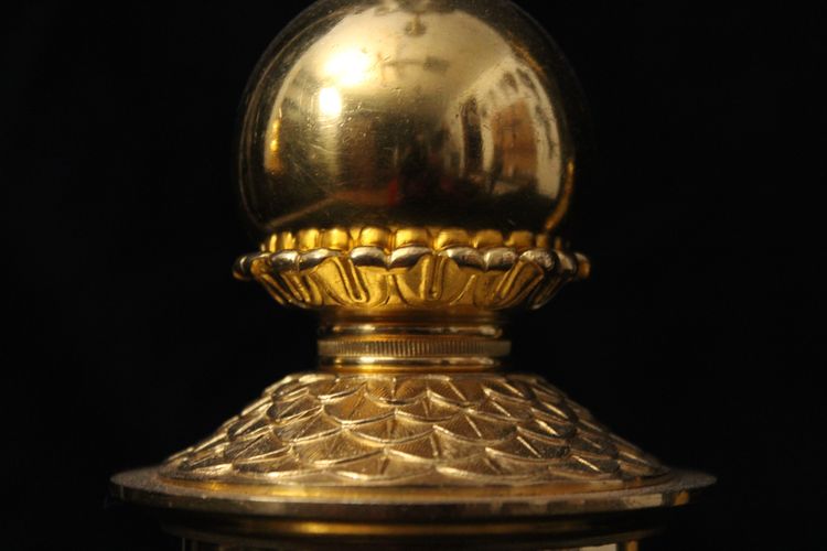 Paire de candélabres en bronze patiné et doré, à trois lumières, Epoque Restauration, XIXe 