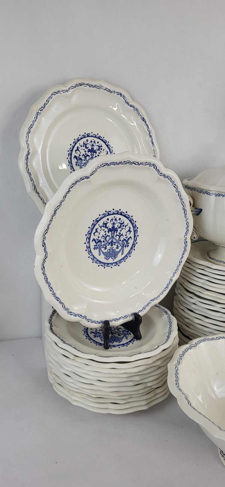 Gien dinner service, Rouen decor / 56 pieces 1960's