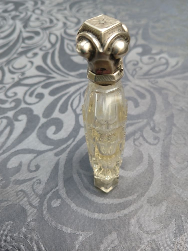 salt or perfume bottle.