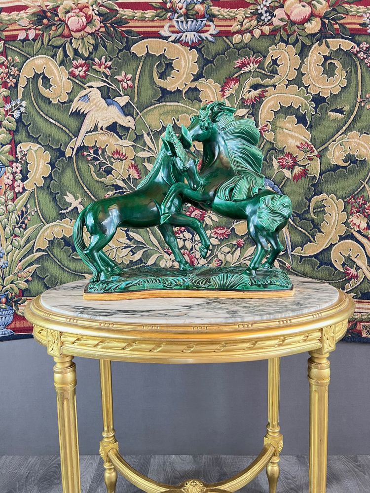 Scultura in ceramica smaltata, due cavalli, firmata R. Prunet, XX secolo
