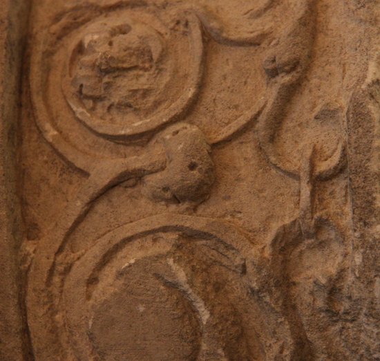 Chapiteau Aux Griffons, Circa 1580 - 1590