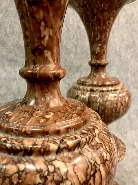Vases en marbre, XIXe siècle