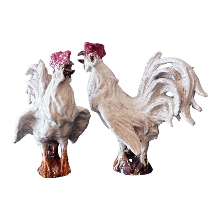 Pair of roosters in white glazed terracotta - Sculpture - Barbotine