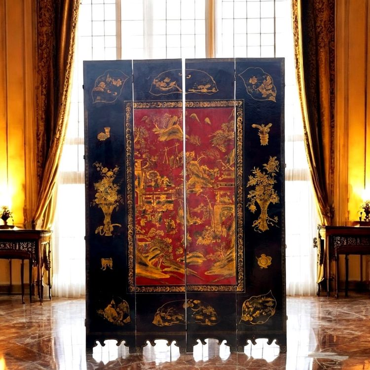 LARGE CHINESE CANTON PARALAVENT IN RED, BLACK AND GOLD LAQUER FROM THE LAQUERS OF THE LAQUERS OF THE LAST 18TH AND EARLY 19TH CENTURIES