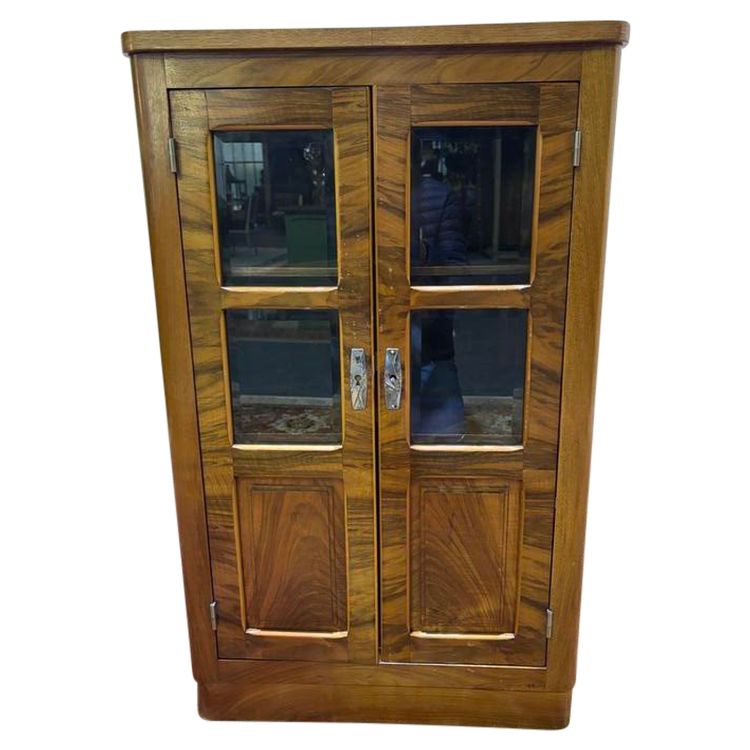 Small showcase art deco in walnut and plating