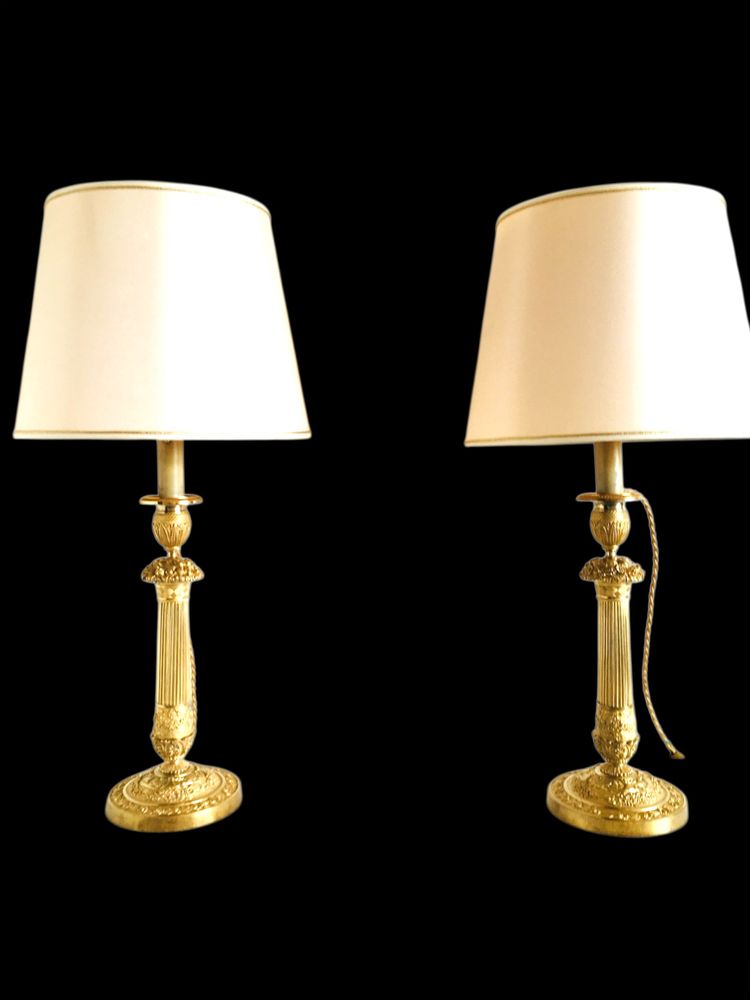 Coppia di candelieri del periodo Restaurazione del XIX secolo, montati come lampade
