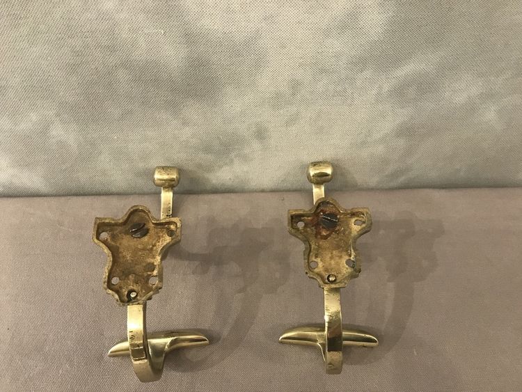 Polished bronze and varnished coat hook from the 19th century Louis Philippe period
