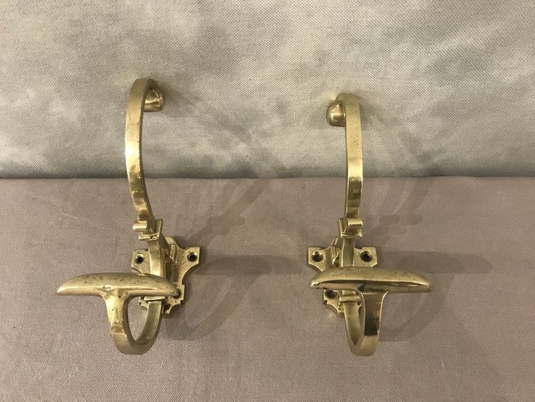 Polished bronze and varnished coat hook from the 19th century Louis Philippe period