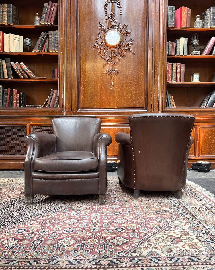 Set of 9 club chairs