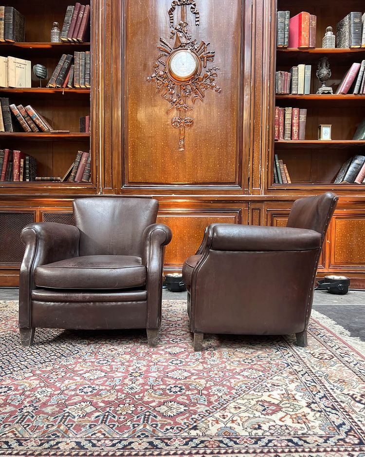 Set of 9 club chairs