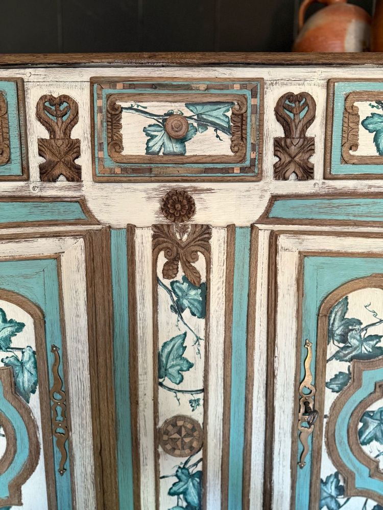 18th century Lorraine sideboard Louis XV patina with paint