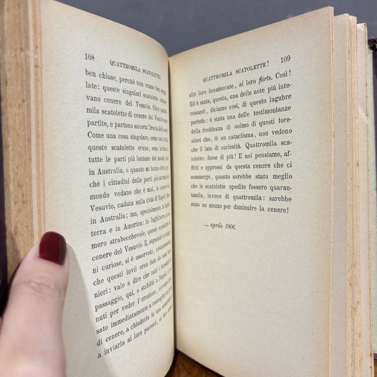 First Edition of the book "Sterminator Vesevo" Matilde Serao 1906