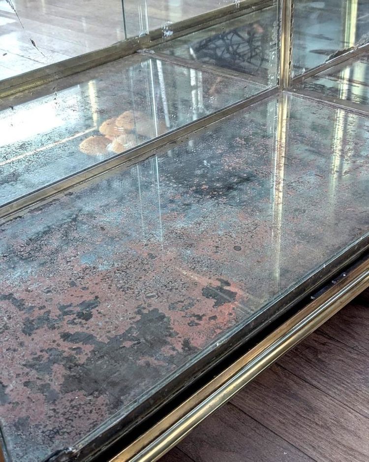 Large brass display case 200 x 250 x 50 cm