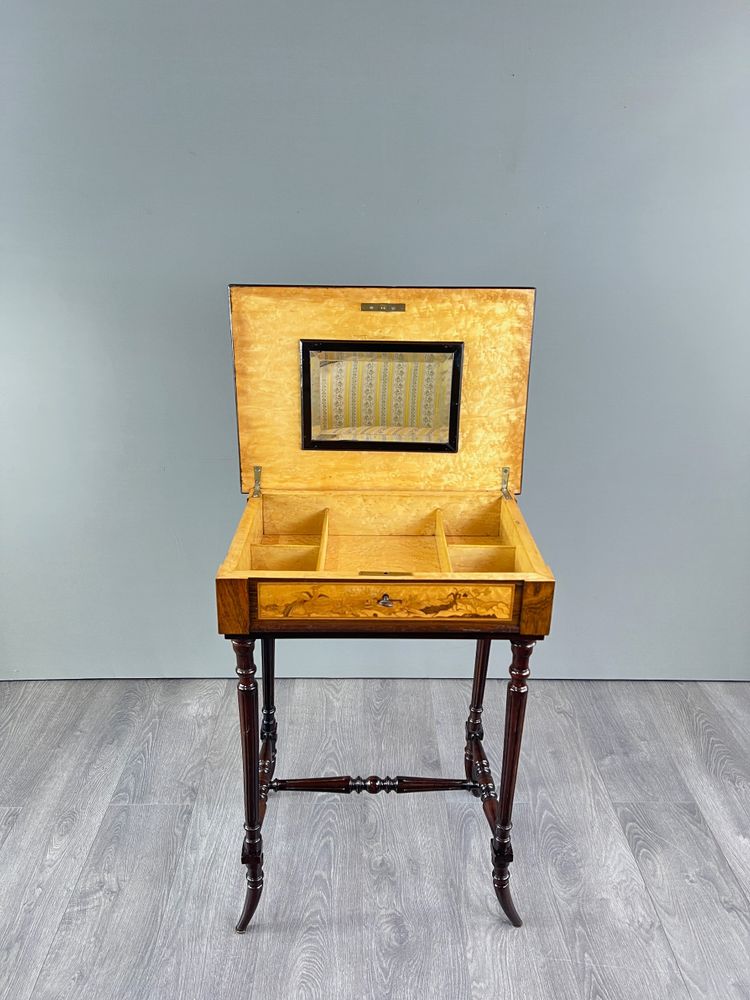 Coiffeuse / Table à Bijoux Marquetée , Epoque Napoléon III